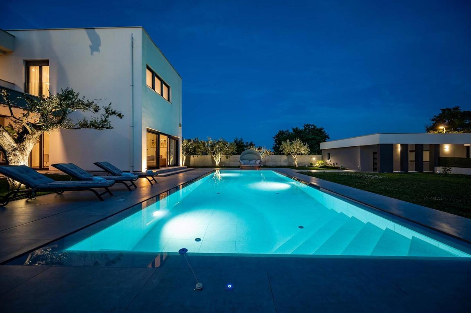 Luen Villa